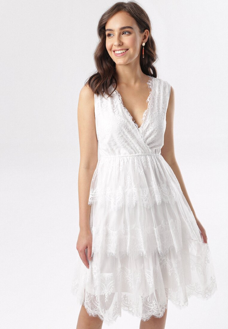 Biała Sukienka Calyleora