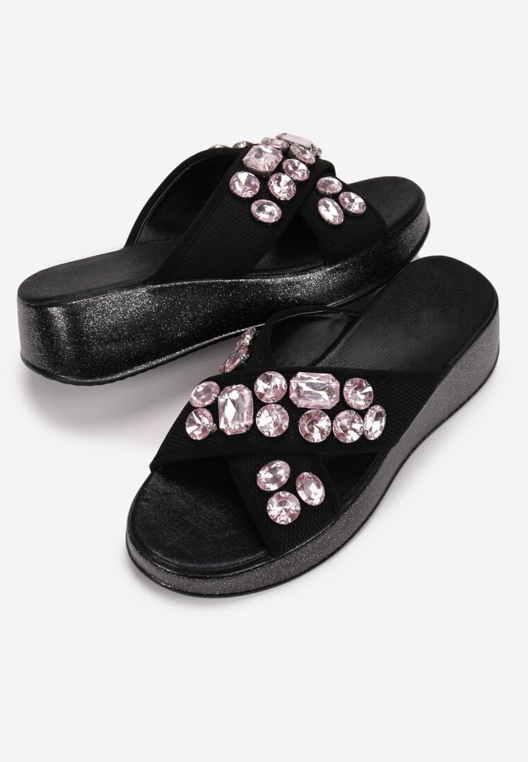 Czarne Klapki Phrinohre