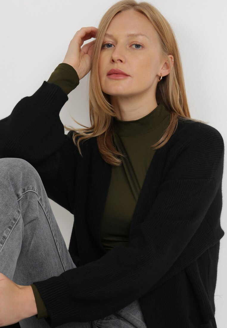 Fekete kardigán