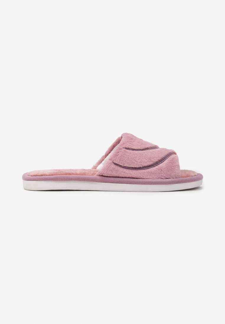 Lila papucs