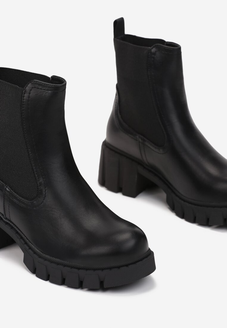 Botine Negre