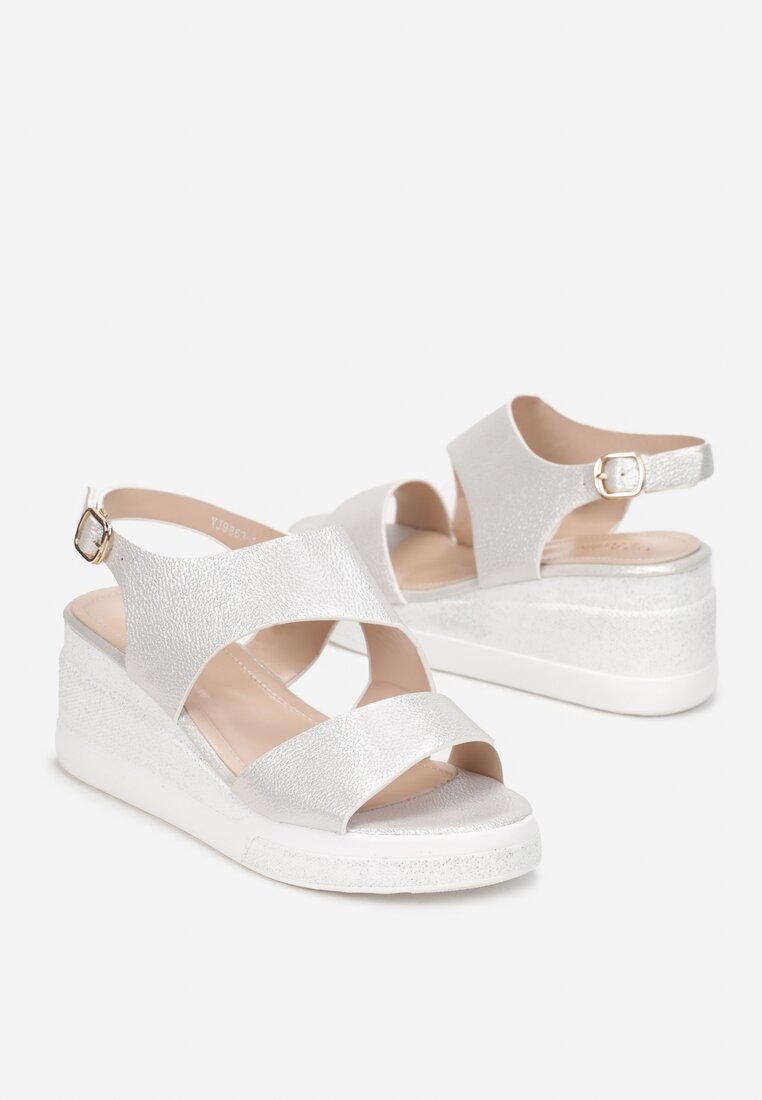Białe Sandały Canasia