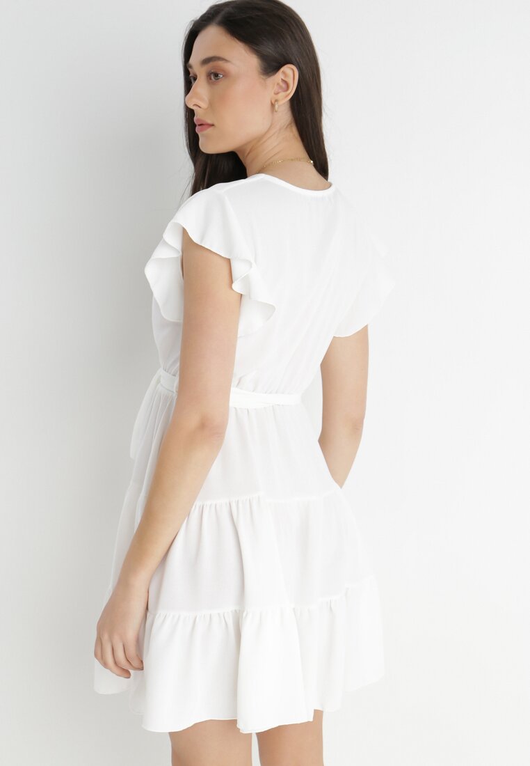 Biała Sukienka z Paskiem Laodima
