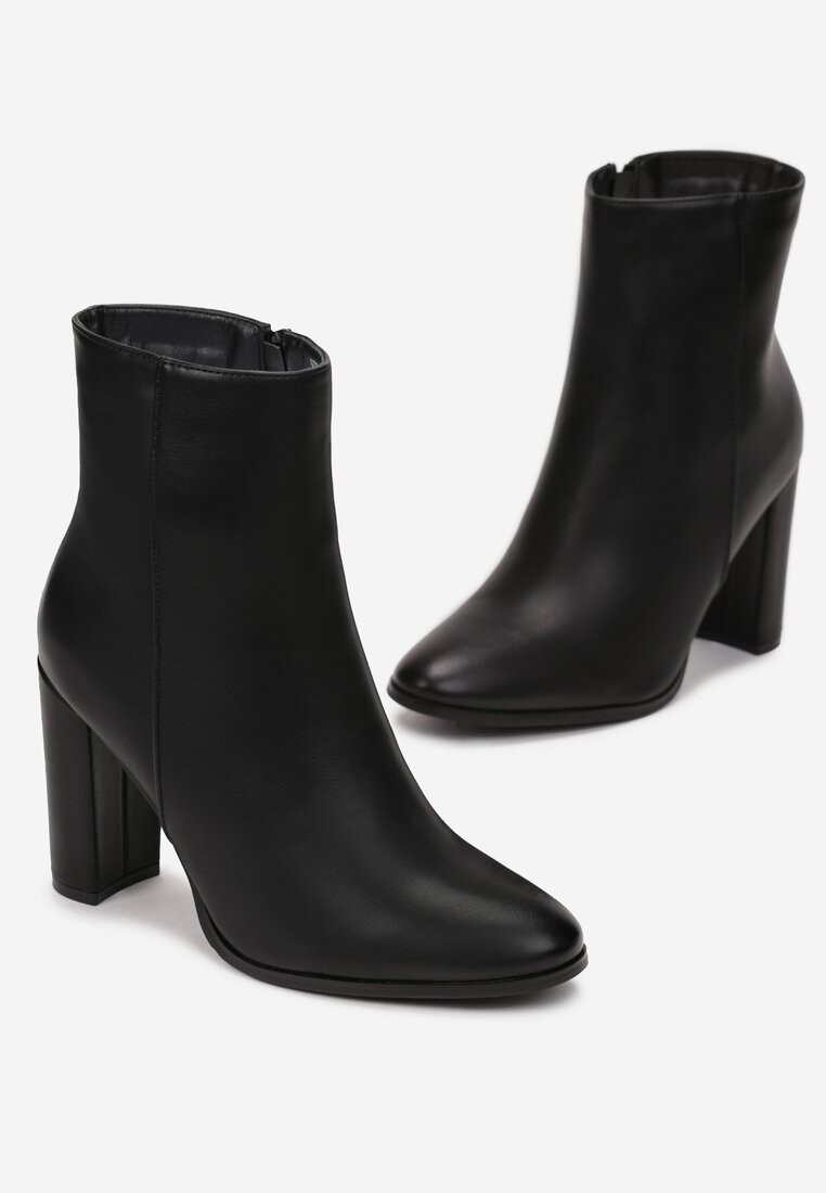 Czarne Botki na Słupku Bano