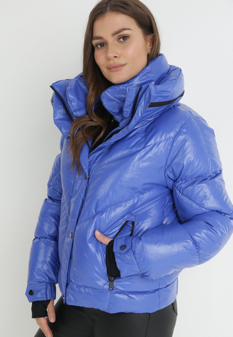 Niebieska Kurtka z Chowanym Kapturem Metaliczna Pikowana Ozruzi