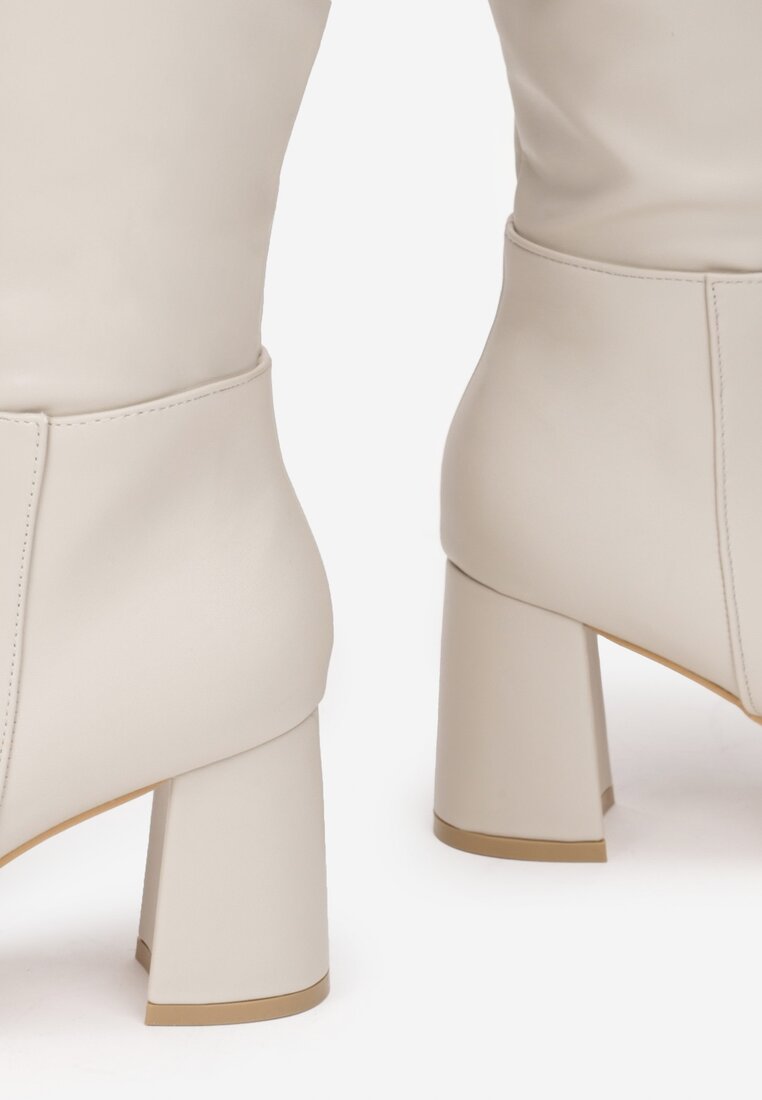 Beżowe Kozaki na Słupku i Niskiej Platformie z Kwadratowym Noskiem Chlorathe