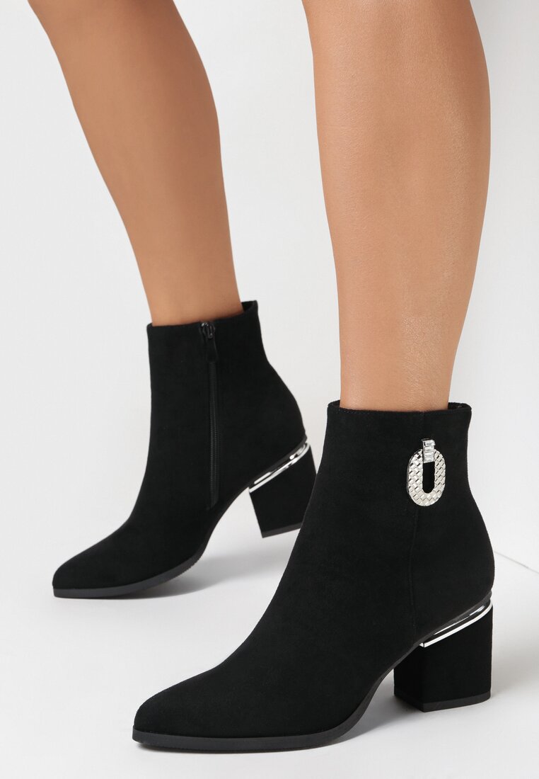 Czarne Botki z Metaliczną Wstawką na Obcasie Min