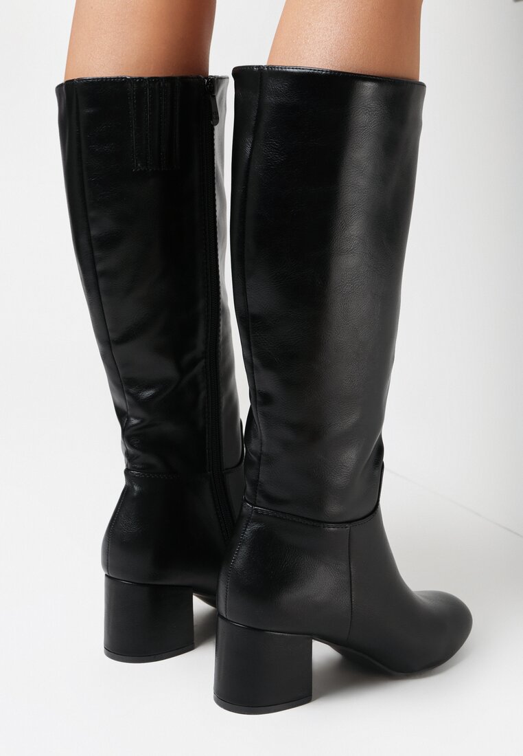 Czarne Kozaki na Słupku Saman