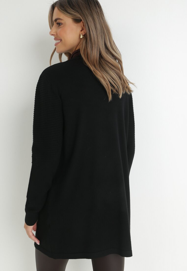 Czarny Kardigan z Broszką Yola