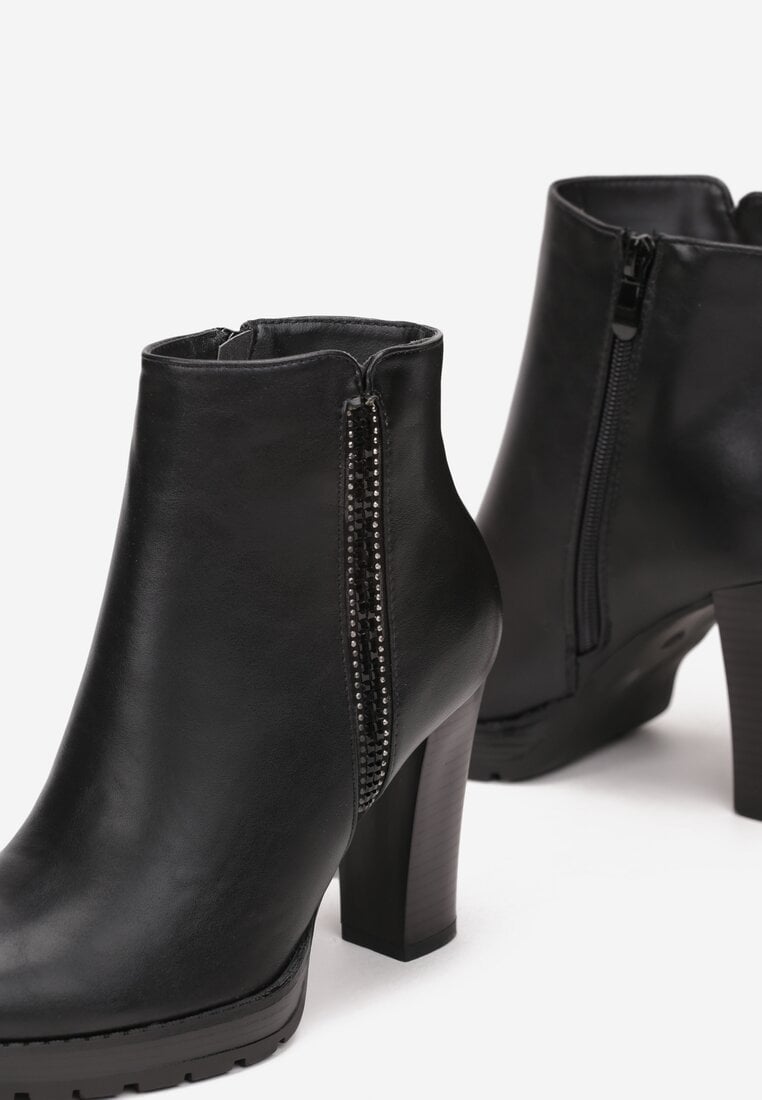 Czarne Botki na Słupku i Platformie Bume