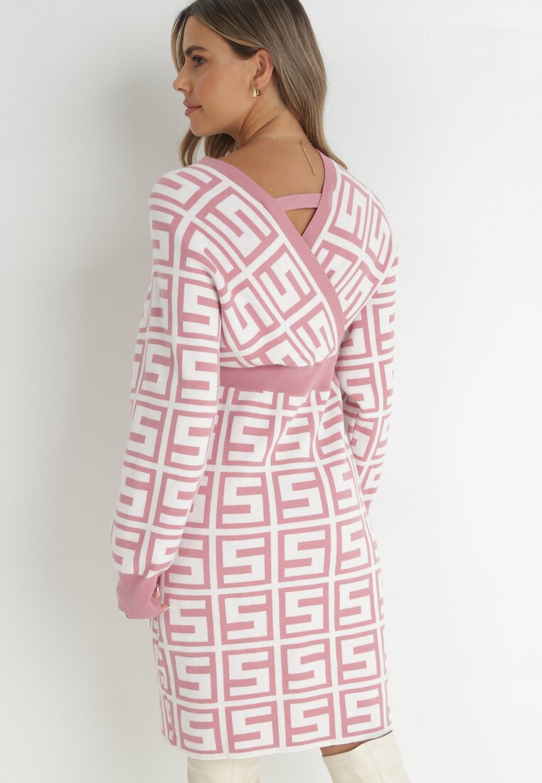 Różowa Sukienka Wełniana w Geometryczny Wzór Itasoi