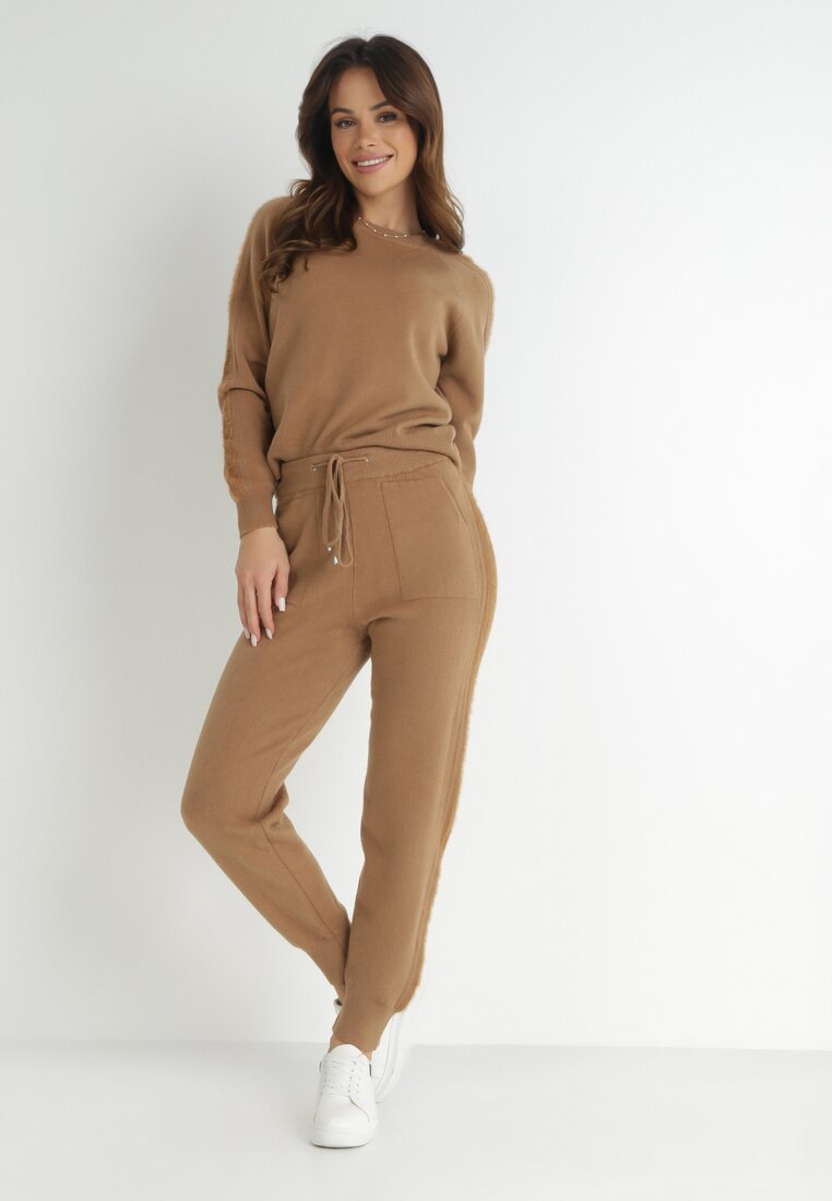 Beżowy 2-częściowy Komplet Dzianinowy ze Swetrem i Spodniami Agathiche