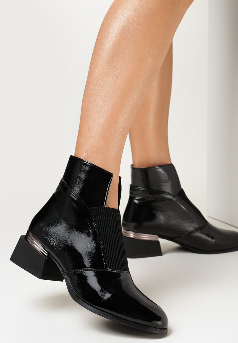 Czarne Botki na Słupku Dahi