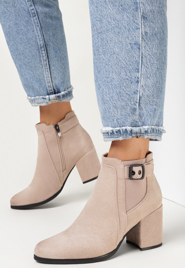 Beżowe Botki na Słupku z Klamerką Chexidine