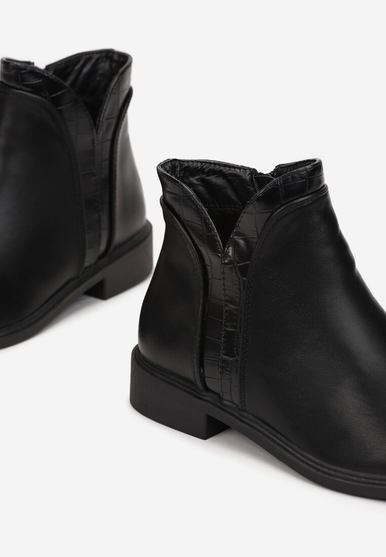 Czarne Botki na Płaskim Obcasie z Zaokrąglonym Noskiem Kleodike