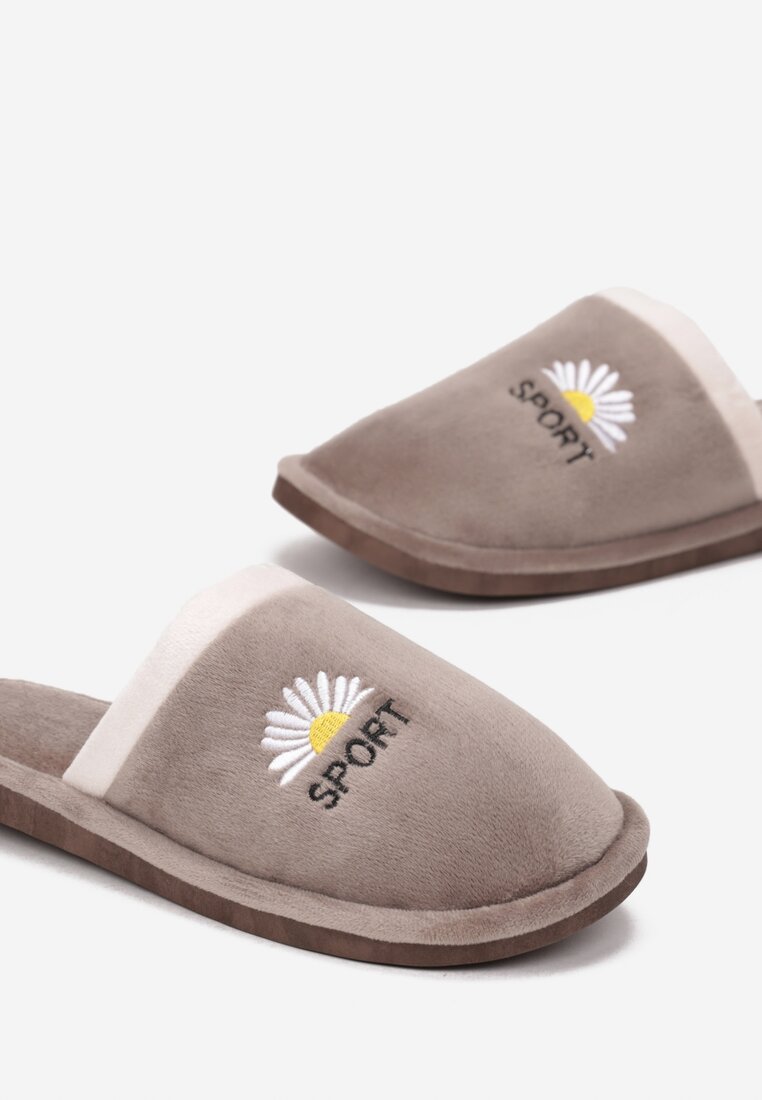 Szürke Papucs