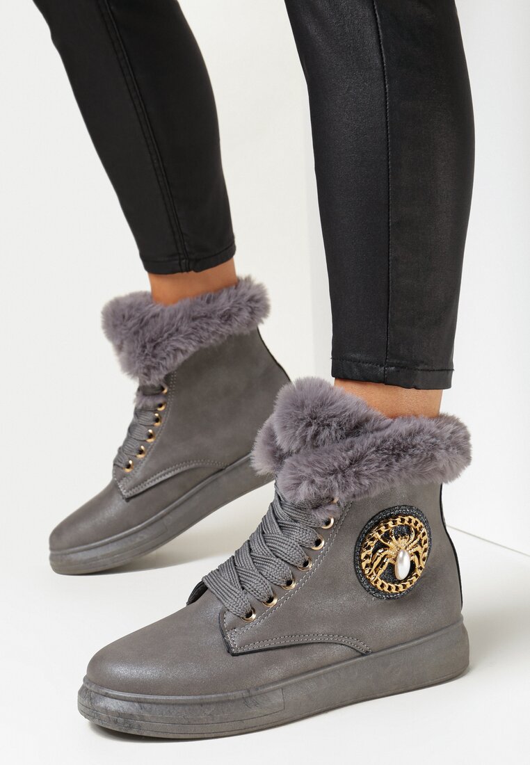 Szare Botki Sznurowane z Naszywką i Futerkiem Nolki
