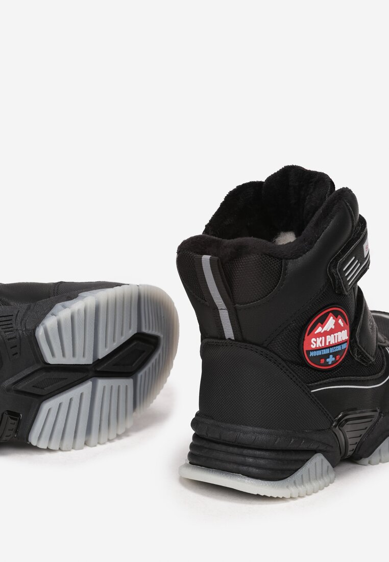 Czarne Śniegowce na Grubej Podeszwie z Naszywkami Dusla