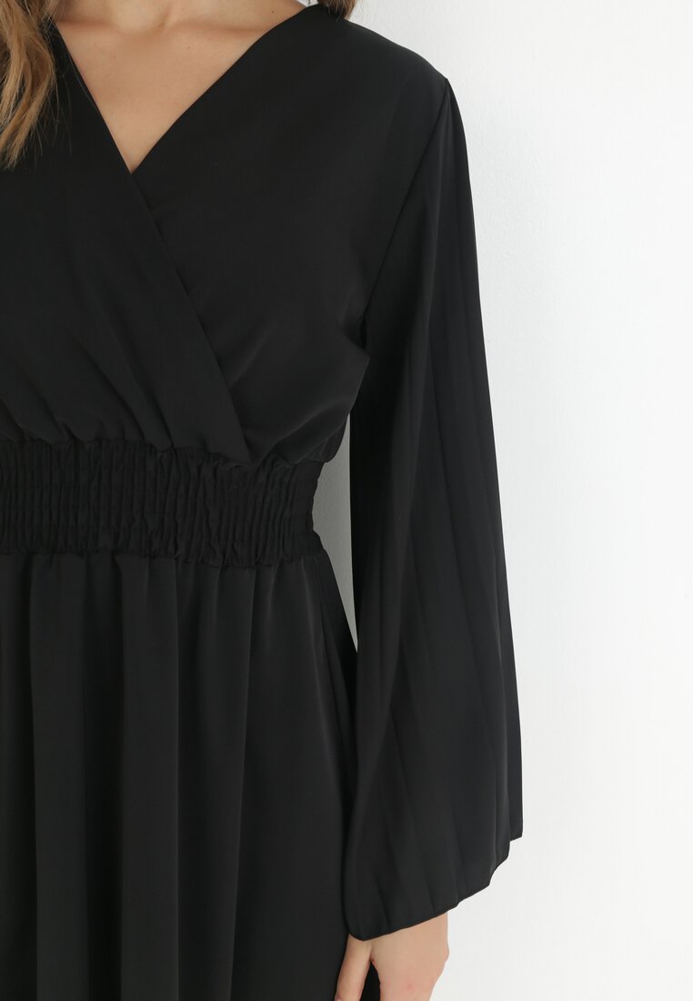 Czarna Sukienka Mini z Kopertowym Dekoltem Zisi