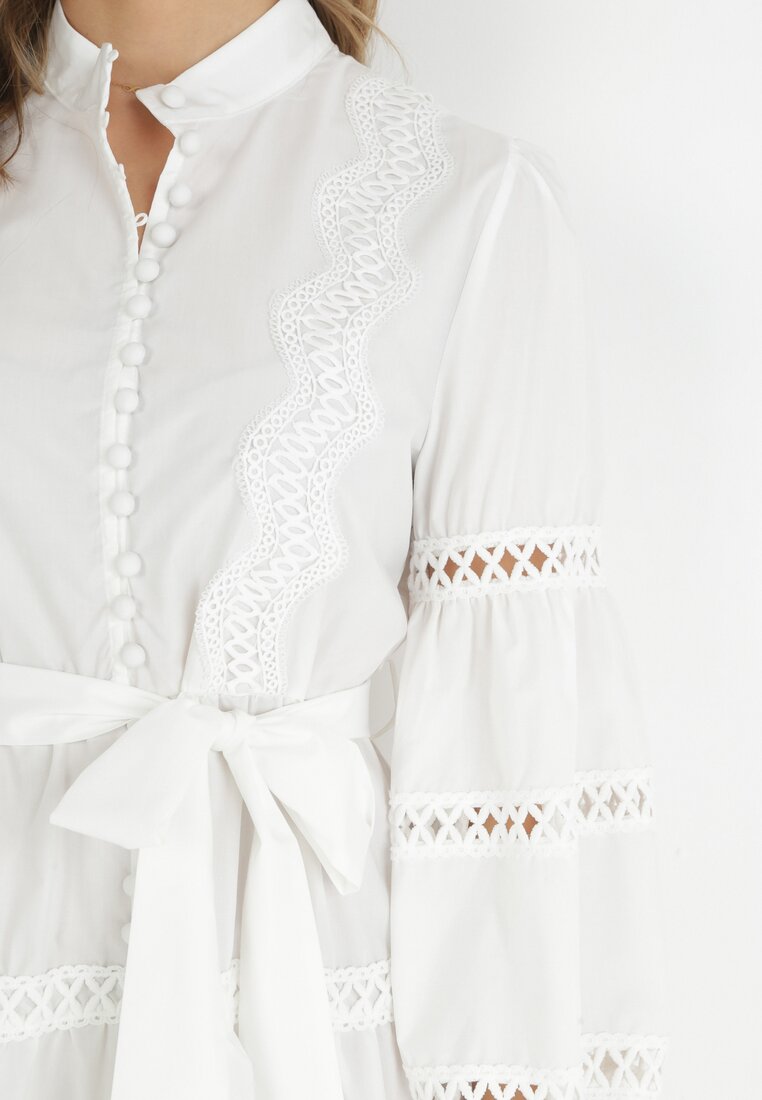 Biała Rozkloszowana Sukienka z Ażurowymi Wstawkami Palovi