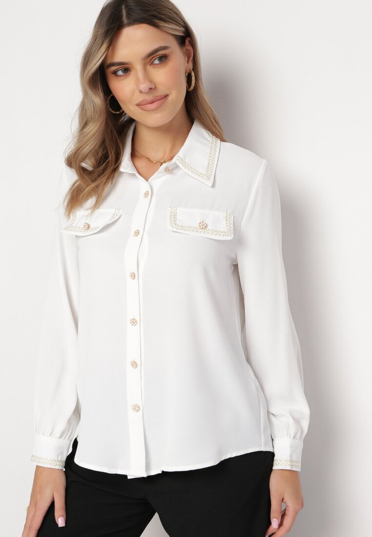 Biała Koszula z Biżuteryjnymi Guzikami i Eleganckimi Lamówkami Athehir