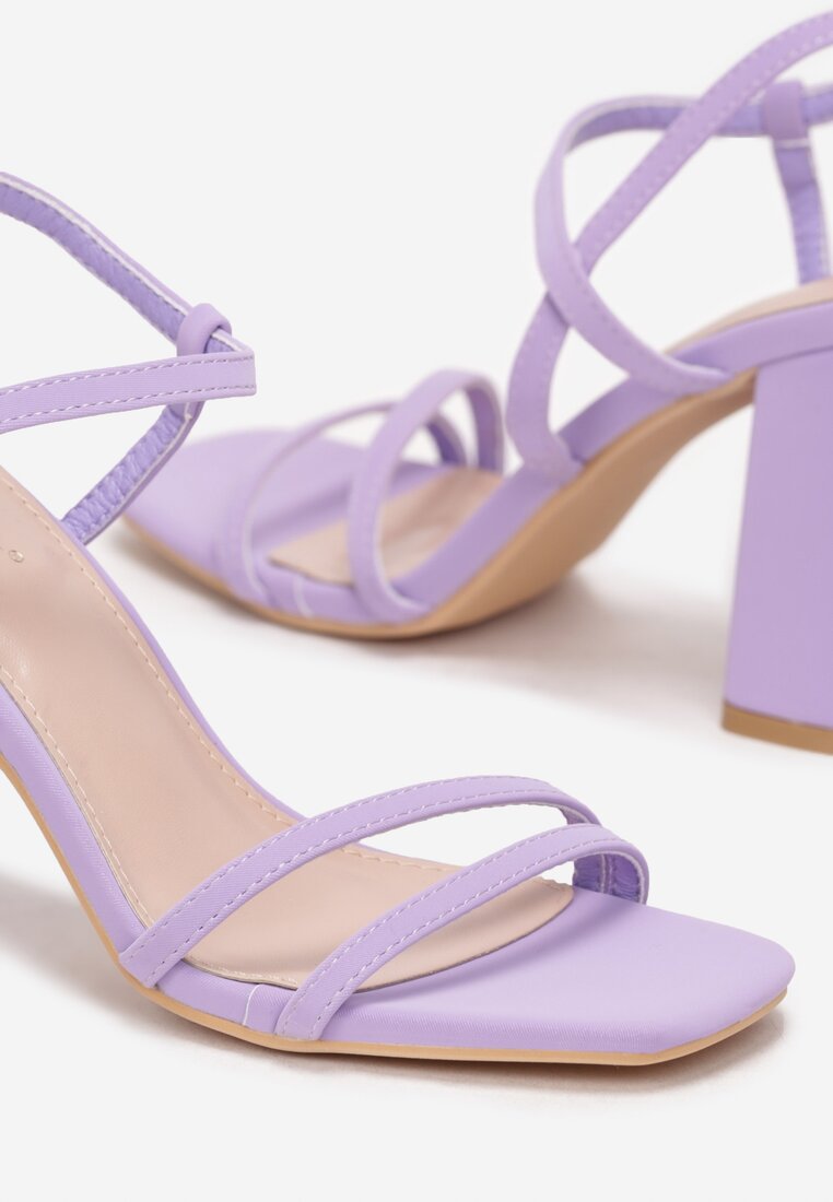 Fioletowe Sandały na Słupku z Kwadratowym Noskiem Vatri
