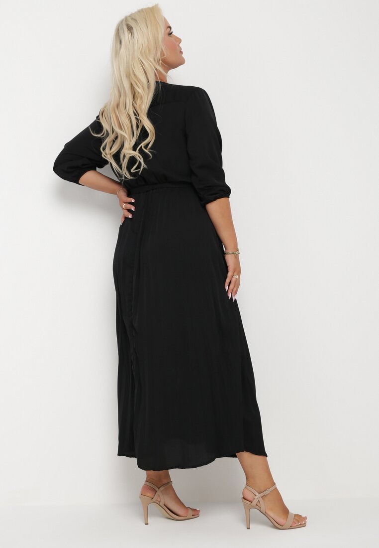 Czarna Plisowana Sukienka Maxi z Kopertowym Dekoltem i Wiązaniem w Talii Lariah