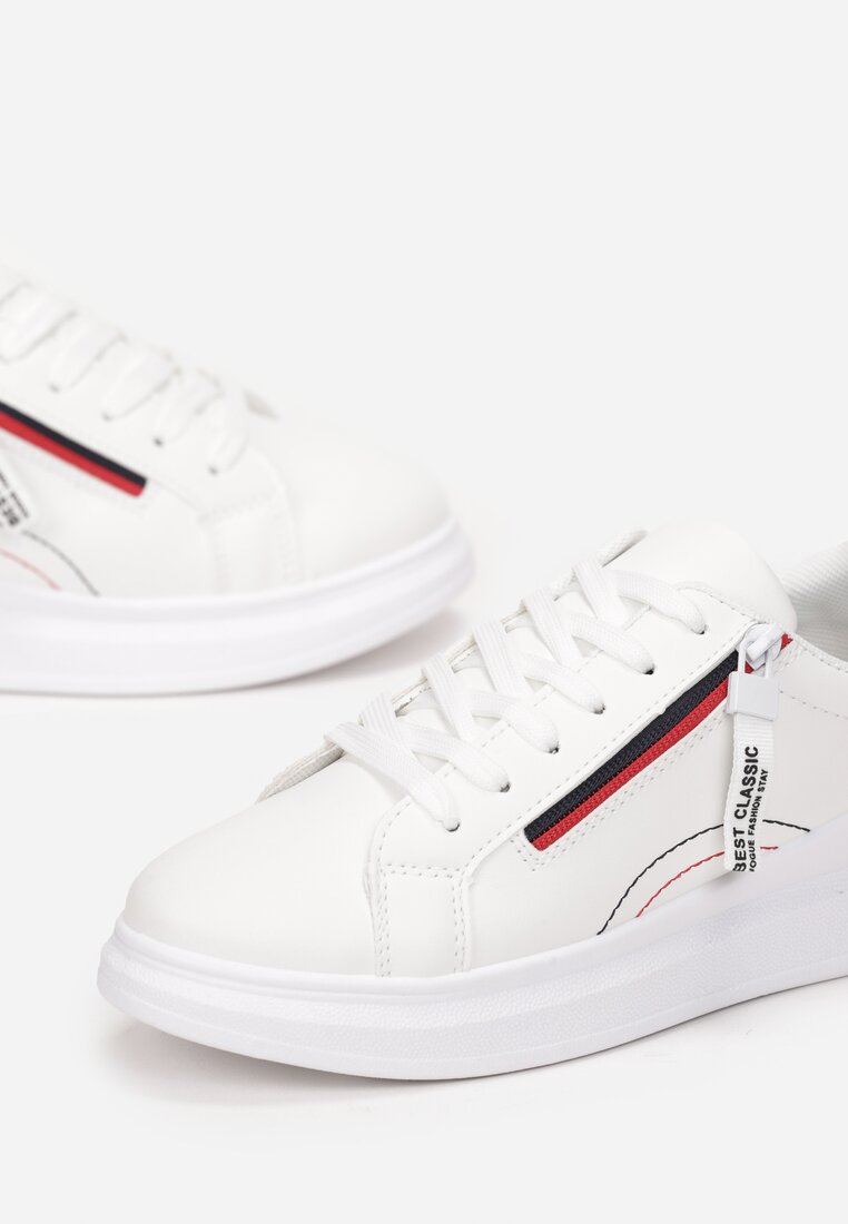 Biało-Czerwone Sneakersy Przed Kostkę z Dekoracyjnym Suwakiem Akua