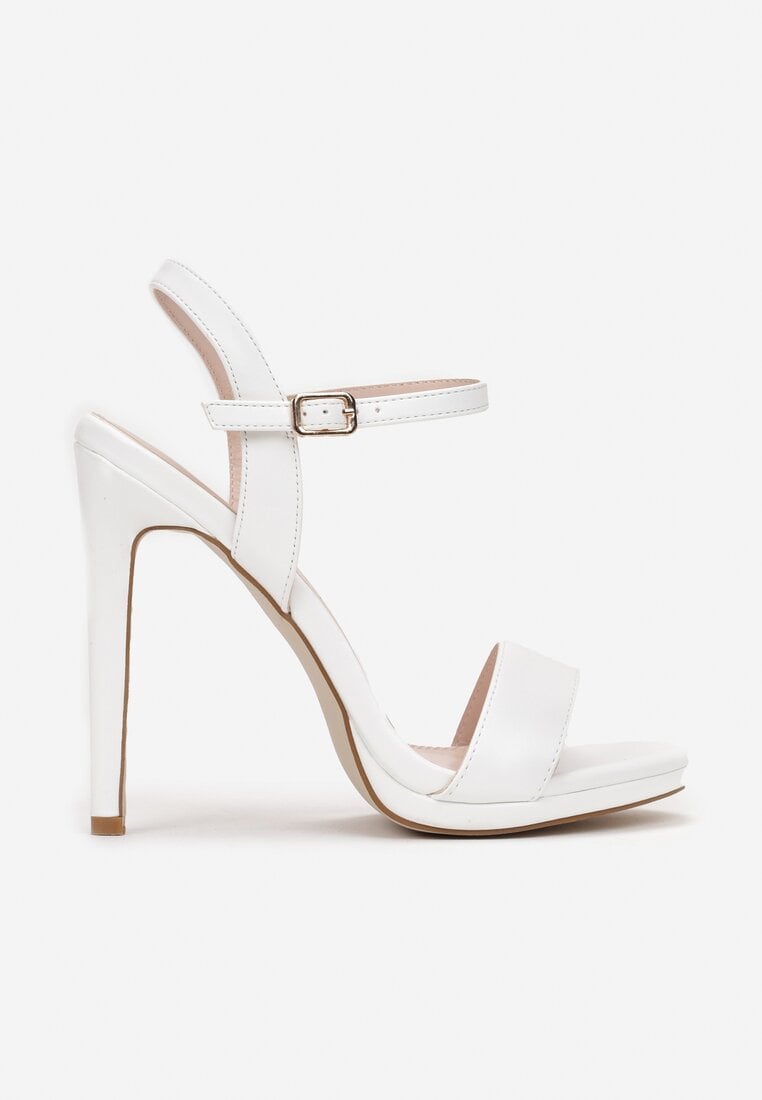 Białe Sandały na Szpilce Cassena
