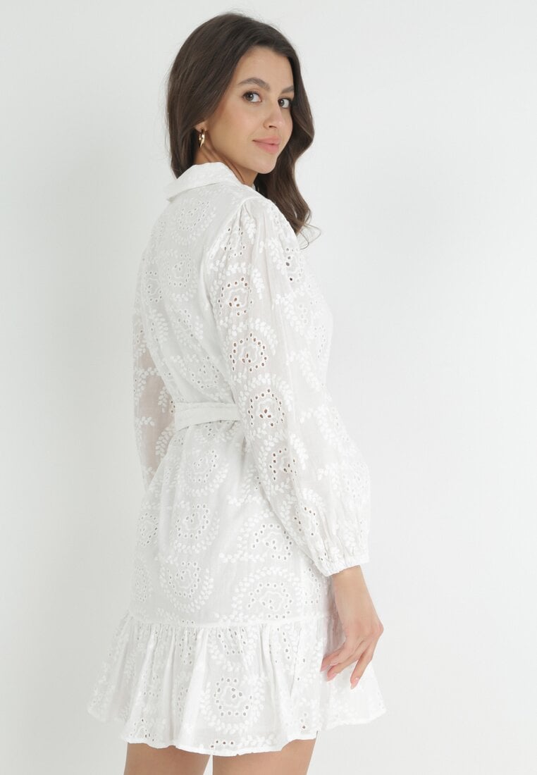 Biała Bawełniana Sukienka Koszulowa z Paskiem i Haftem Sioned