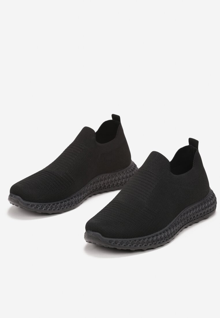 Czarne Wsuwane Buty Sportowe z Elastyczną Krótką Cholewką Rissaria