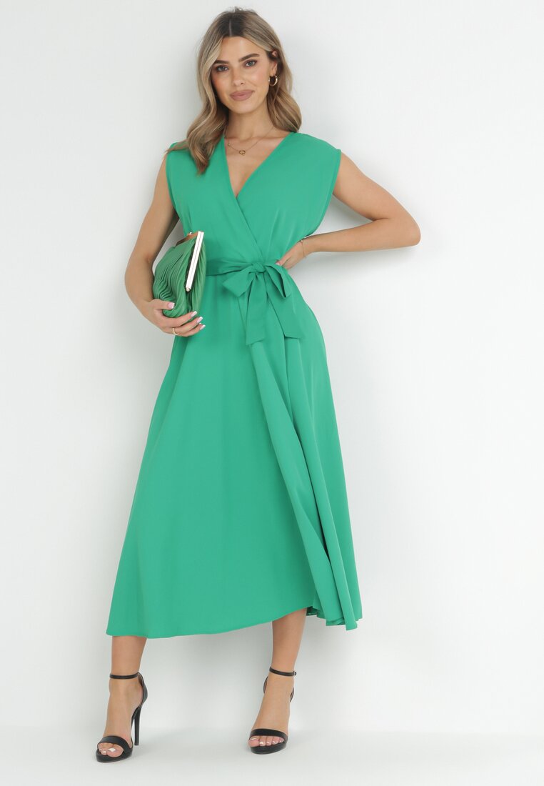 Zielona Sukienka Maxi z Materiałowym Paskiem i Kopertowym Dekoltem Istilla