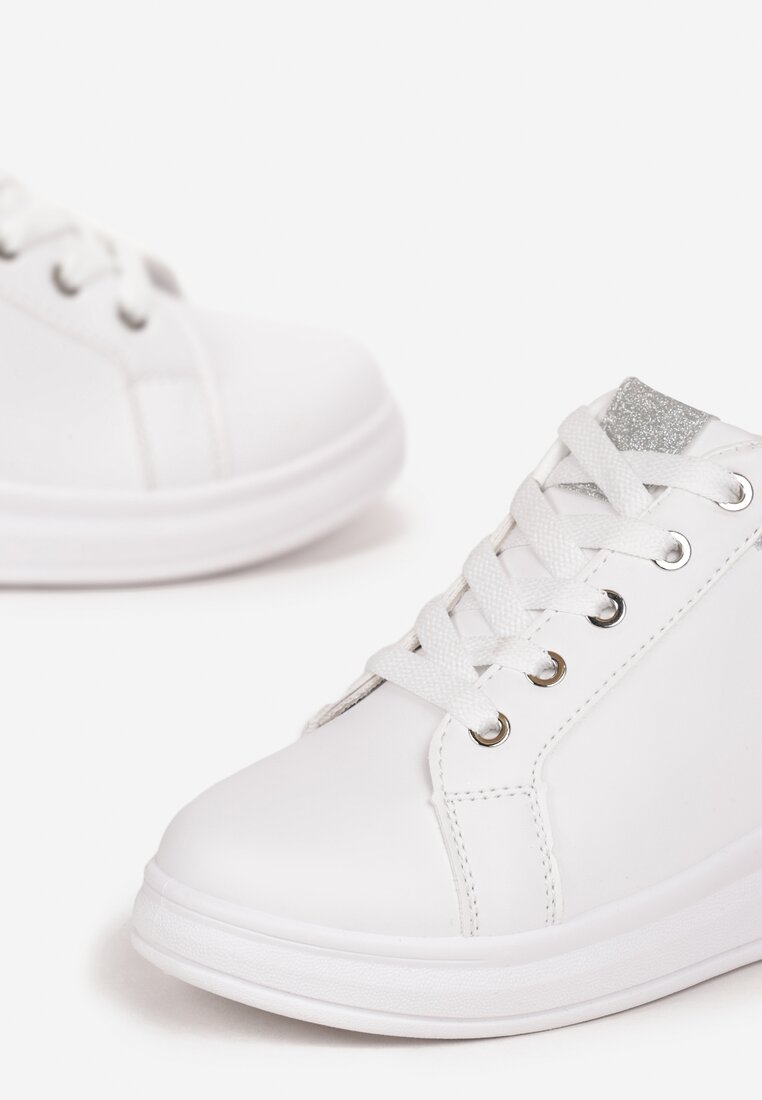 Biało-Srebrne Sneakersy na Koturnie z Brokatowymi Wstawkami Angharad