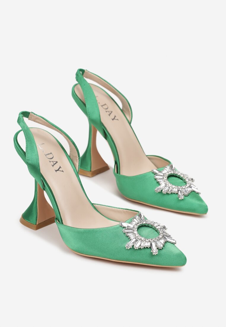Zielone Sandały na Klepsydrze z Ozdobną Klamrą i Elastycznym Paskiem Eudosia