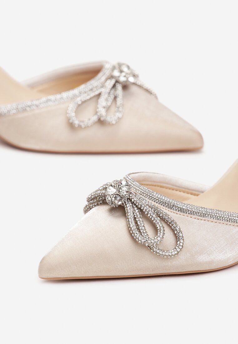 Pantofi stiletto Culoarea șampaniei
