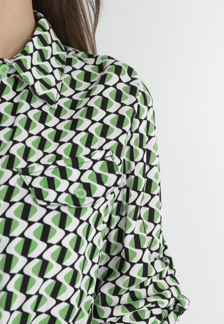 Zielona Koszula w Geometryczny Wzór z Wiązaniem na Dole Machonia