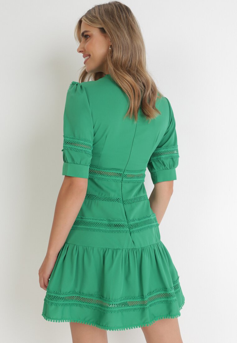 Zielona Taliowana Sukienka Mini z Koronkowymi Wstawkami i Bufiastymi Rękawami Tesalin