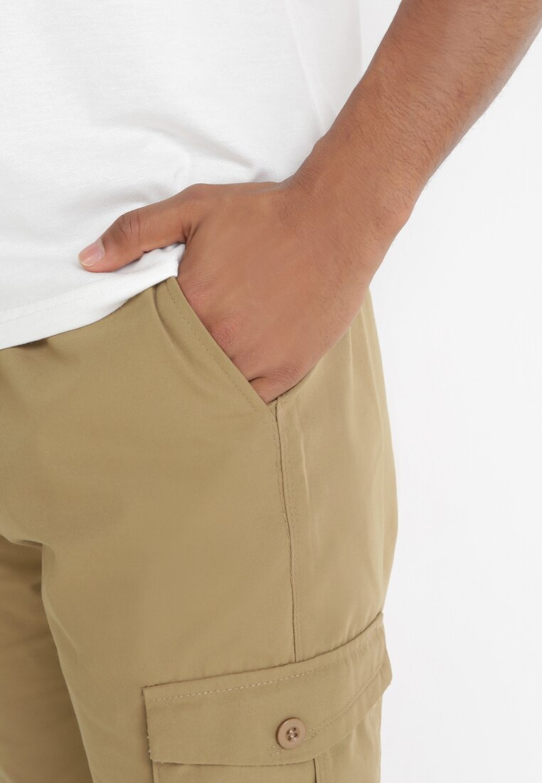 Pantaloni scurți Maro