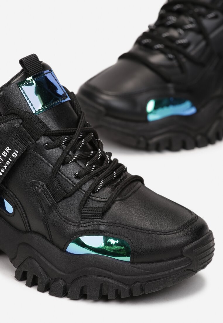 Czarne Sneakersy na Grubej Podeszwie z Bieżnikiem i Modnymi Wstawkami Evin