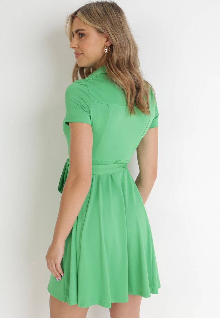 Zielona Koszulowa Sukienka Mini z Guzikami i Materiałowym Paskiem Idophira