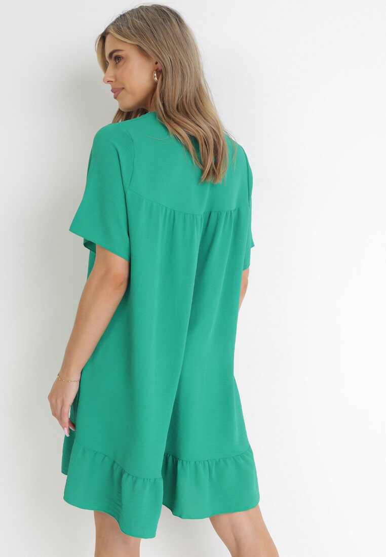 Zielona Sukienka Mini z Rozkloszowanym Dołem i Falbanką Neothea