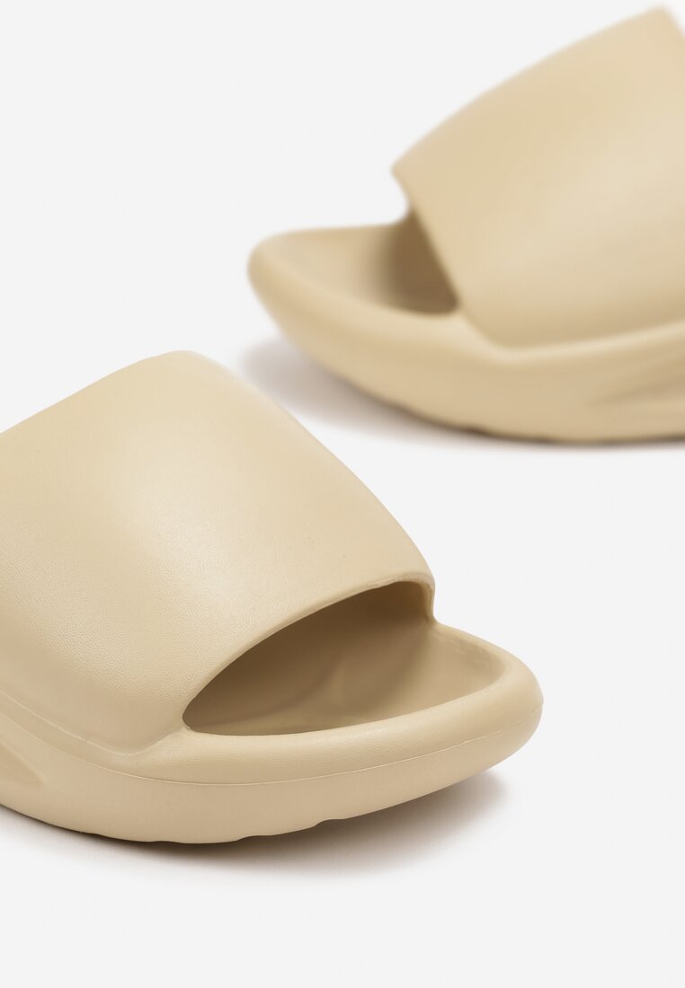 Bézs Papucs