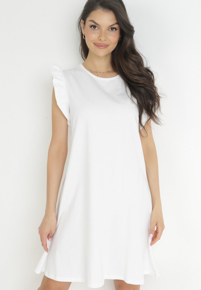 Biała Rozkloszowana Sukienka z Falbankami Przy Ramionach Rainthe