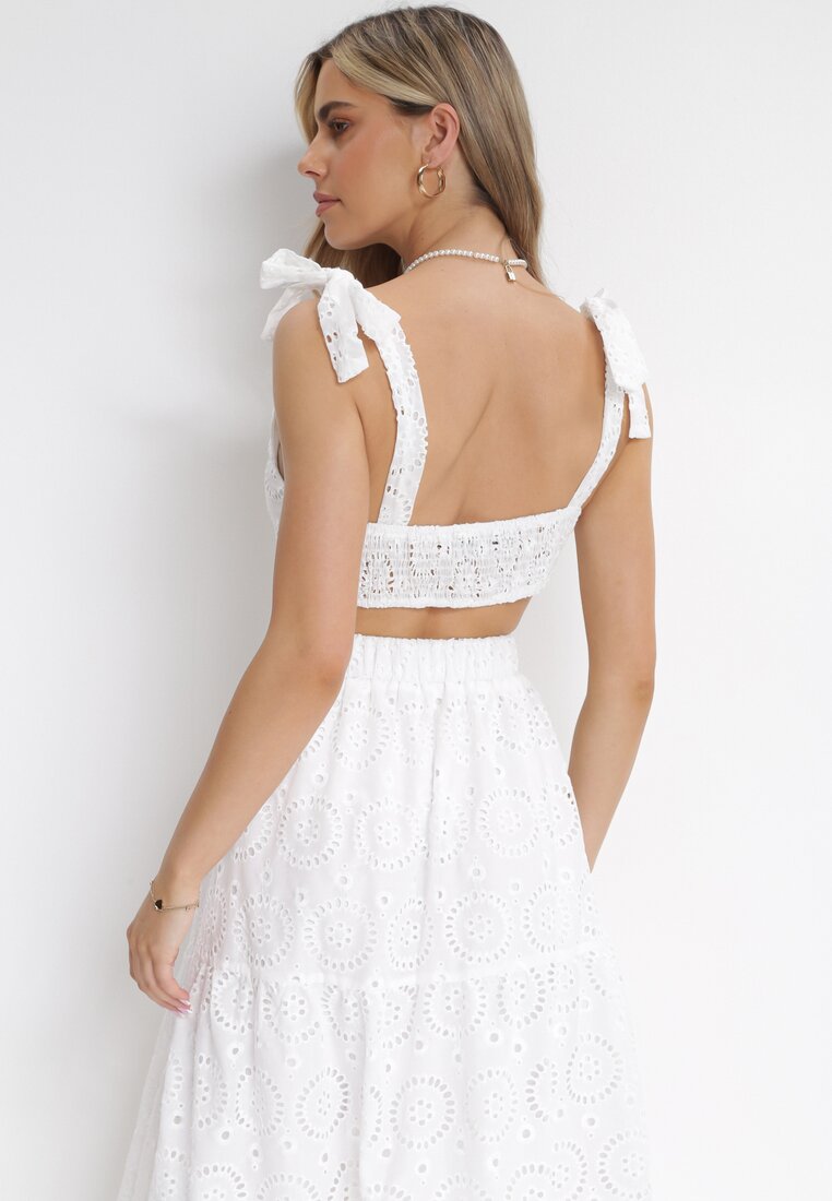 Biała Sukienka Maxi na Wiązanych Ramiączkach z Wycięciem na Plecach Ulati