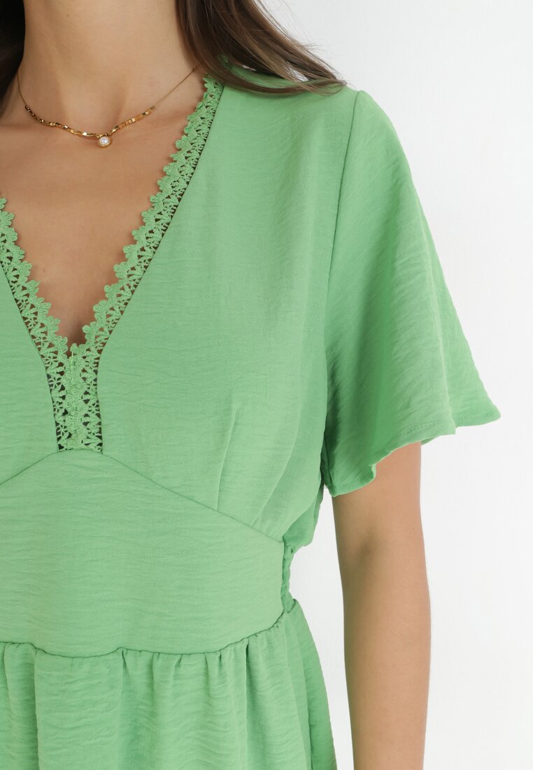 Zielona Rozkloszowana Sukienka Mini z Koronkowymi Wstawkami Setaya