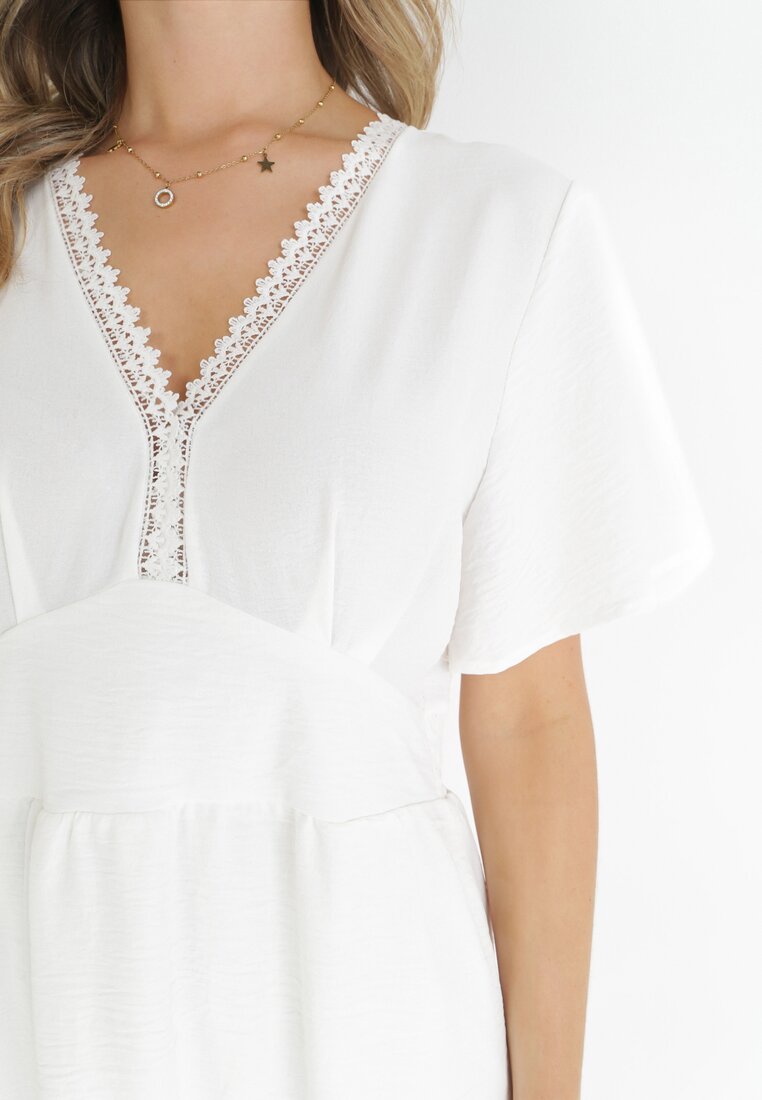 Biała Rozkloszowana Sukienka Mini z Koronkowymi Wstawkami Setaya