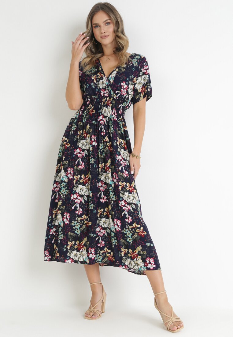 Granatowa Wiskozowa Sukienka Midi z Cienkimi Gumkami w Pasie i Kopertowym Dekoltem Clovantha