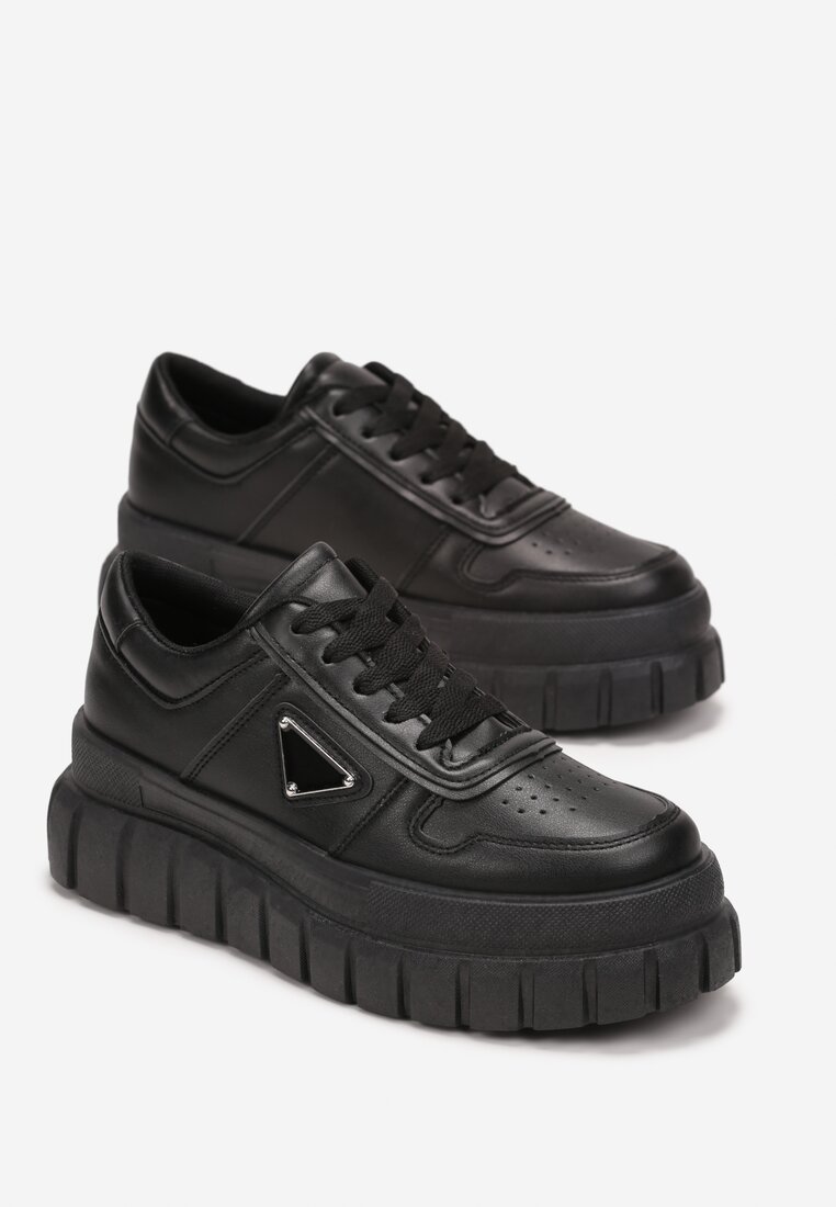Czarne Sneakersy na Grubej Podeszwie z Perforacją Laky