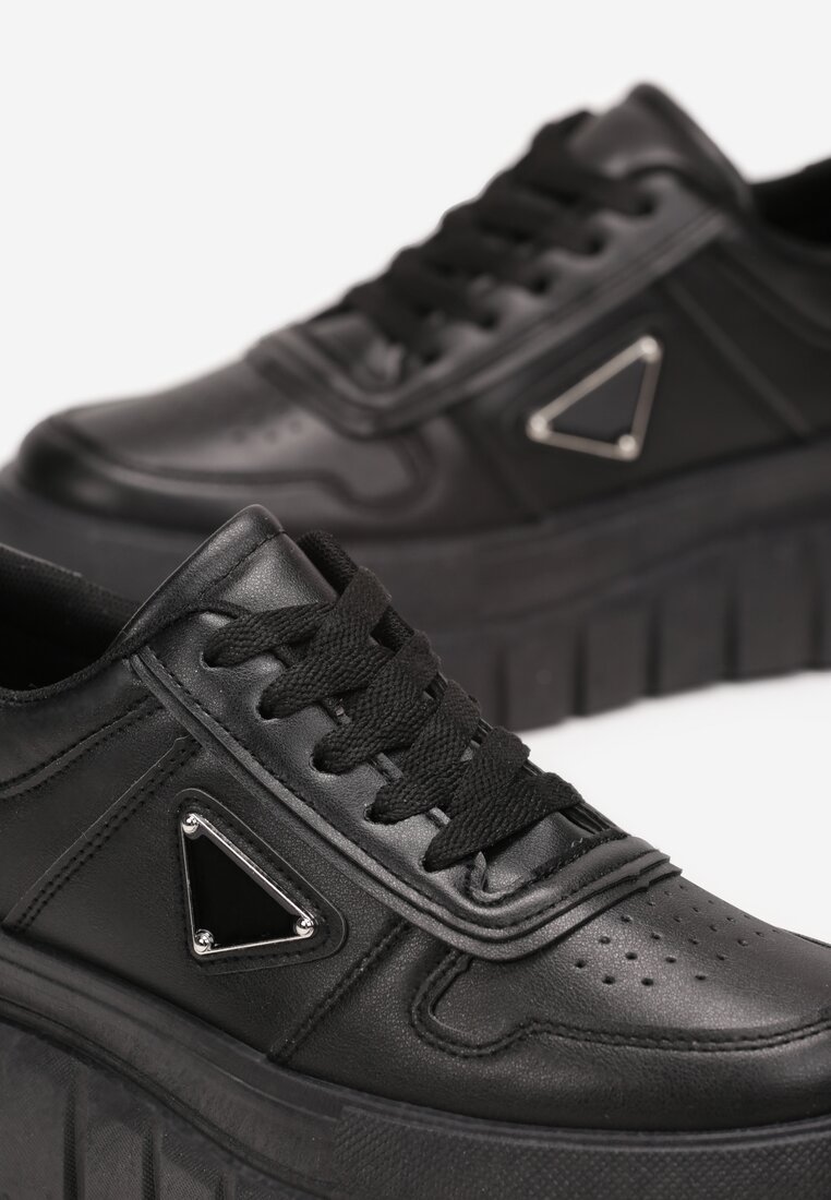 Czarne Sneakersy na Grubej Podeszwie z Perforacją Laky