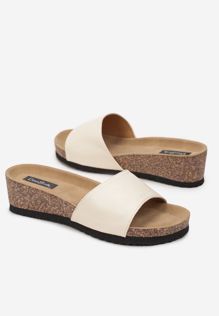 Bézs Papucs